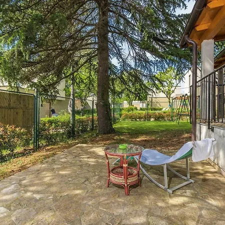 Guest house House Materada 3*