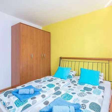 Guest house House Materada