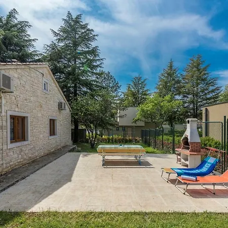 بيت ضيافة House Materada 3*